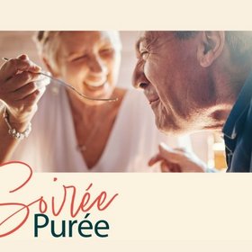 Eine Frau hält einem Mann eine Gabel hin, der Mann hat den Mund voll. Beide lachen. Oben am Bild ist das Logo der Vitrea Rehaklinik Zihlschlacht, unten links der Schriftzug "Soirée Purée"