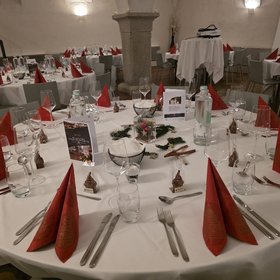 Festlich gedeckte Tafel